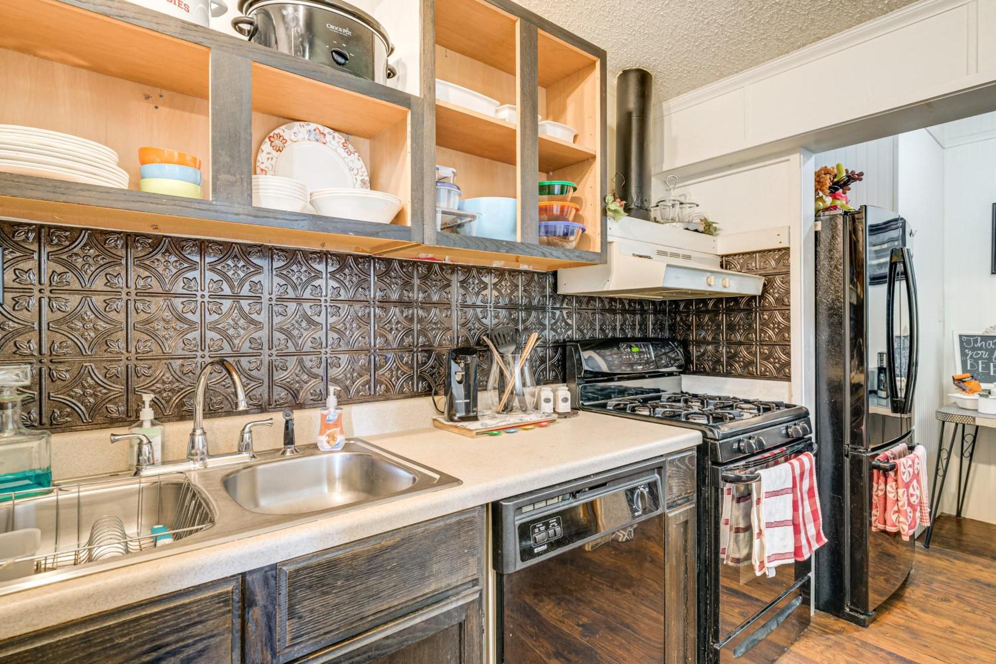 College Station Getaway With Hot Tub And Courtyard! Villa Exteriör bild