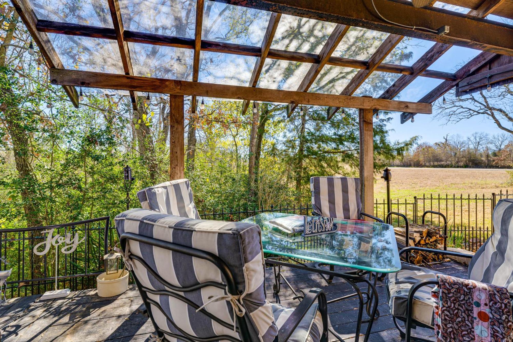 College Station Getaway With Hot Tub And Courtyard! Villa Exteriör bild